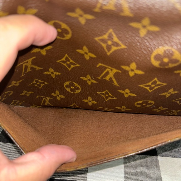 Louis Vuitton Sologne - Picture 9 of 10